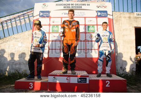 Schule/Junvenil Podium