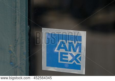 Bordeaux , Aquitaine  France - 04 04 2022 : American Express Logo Brand And Sign Text On Door Window