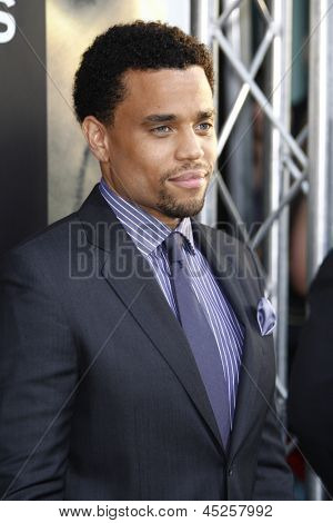 LOS ANGELES - AUG 4: Michael Ealy na svět premiéra z příjemců, v Arclight Cinerama Dom