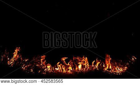 Haystack Fires At Night In Arid Areas The Ash Erupted And The Wind Was Very Dangerous. Ashes Red As 
