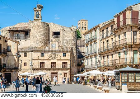 Sepulveda, Spain - September 12, 2021: View Of The Main Square With Bars And Terraces Of The Medieva