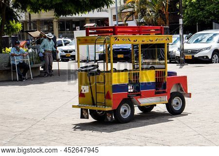 Quimbaya, Colombia - July 2021. Traditional Chiva Model At Bolivar Square In The Small Town Of Quimb