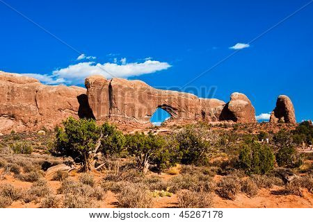 ประตูหน้าต่างในอุทยานแห่งชาติอาร์เชส ยูทาห์