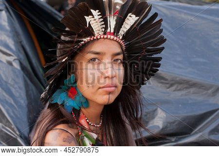 Brasilia, Df, Brazil-april 12, 2022: Thousands Of Indigenous Natives From All Over Brazil Descend Up