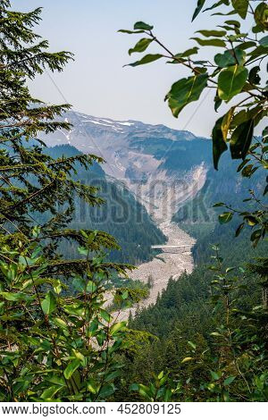 An Overlooking View Of Nature In Mt Rainer Np, Washington