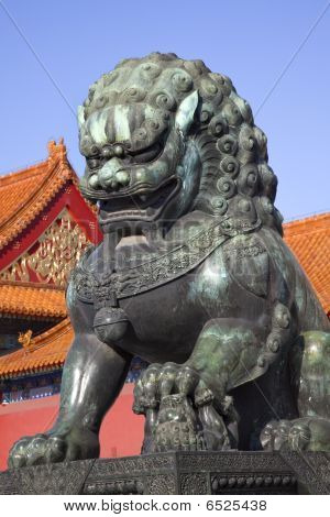 Dragon bronzová socha Gugong Zakázané město palác Beijing Čína