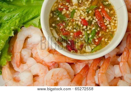 biol shrimps with seafood sauce