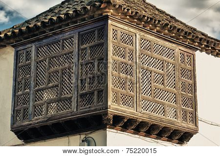 Wooden latticework
