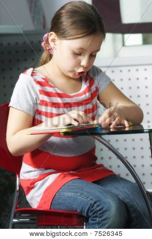 Ragazza, libro di lettura ad alta voce