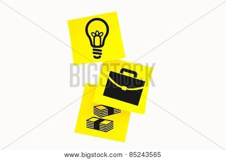 Light bulb against sticky note