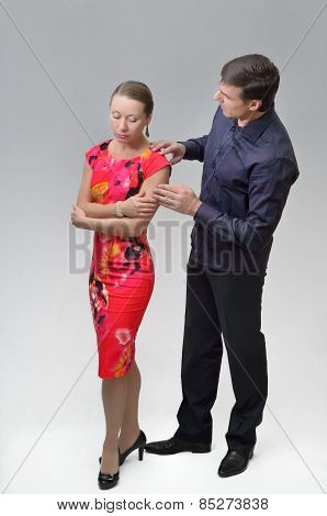 The man apologized to resentful woman