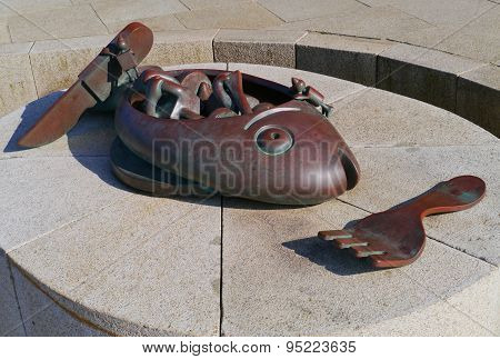 Bronze sculptures on the boulevard of Scheveningen