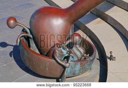 Bronze sculptures on the boulevard of Scheveningen