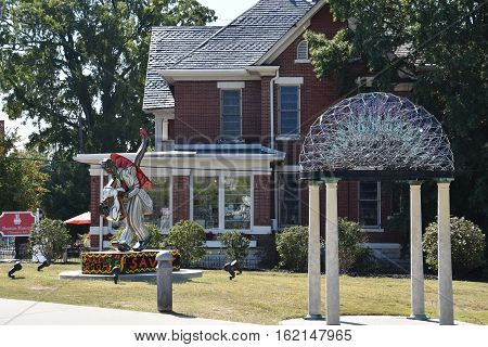 CHATTANOOGA, TN - OCT 5: Bluff View Arts District in Chattanooga, Tennessee, as seen on Oct 5, 2016.  Bluff View Art District is a historic neighborhood filled with restaurants, a coffee house, art gallery, historic Bed & Breakfast, and plenty of gardens,