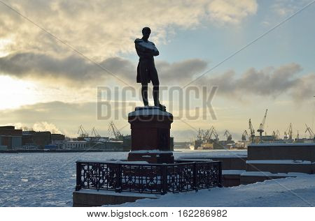 04.12.2016.Russia.Saint-Petersburg.The monument to the great Russian Navigator I. F. Kruzenshtern