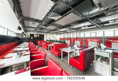 MOSCOW - AUGUST 2014: Interior of the international chain Italian restaurant home cuisine 