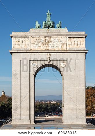 Arco De La Victoria