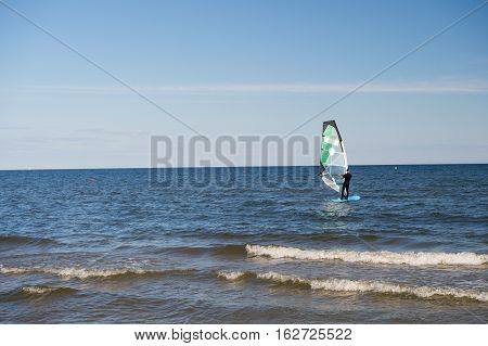 Windurfer Surfs And Sails