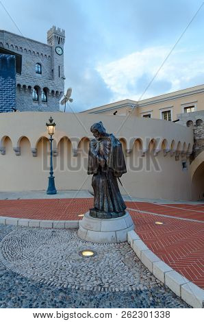 Monaco-ville, Principality Of Monaco - September 15, 2018: Statue Of Francois Grimaldi At Princely P