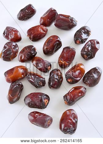 Fresh Dates, A Nutritious And Healty Fruit Available Around The Glode In Various Shapes, Color & Tas