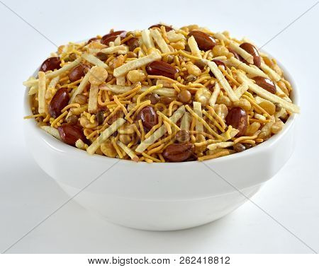 Special Mix Nimco. A Specific Blend Of Spicy Potato Stick, Peanuts, Sev, Fried Mutter, And Chana.