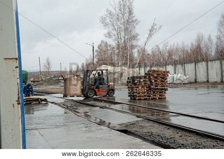 Tyumen, Russia - June 25, 2016: The 5th Open Championship Of Russia On A Plowed Land. Horse Van For 
