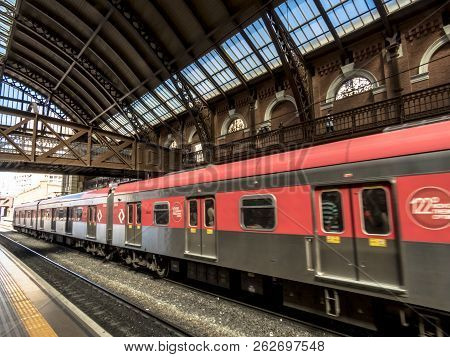 Sao Paulo, Brazil, August 14, 2018. Moving Inside The Luz Station, Trains And Passengers At The Boar