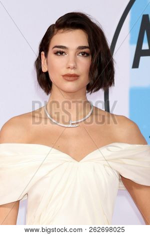 LOS ANGELES - OCT 9:  Dua Lipa at the 2018 American Music Awards at the Microsoft Theater on October 9, 2018 in Los Angeles, CA