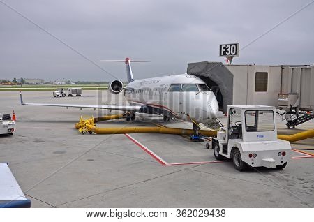 Philadelphia, Usa - May 3, 2012: Us Airways Express Bombardier Crj Canadair Regional Jet 200 N434aw 