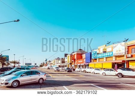 Chachoengsao/thailand-november 23,2019: View Of The Good Place For Tourists When Want To Find Some D
