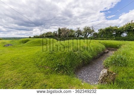 Knowth Neolithic Passage Mound Tombs In Boyne Valley, Ireland