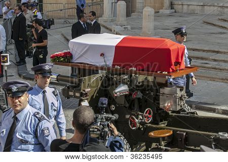 Dom Mintoff funerale