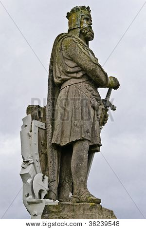 Wallace Statue