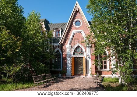 China, Heihe, July 2019: Cafe House In A Russian Village Outside The City Of Heihe In The Summer