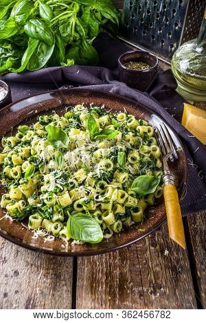Green Ditalini Pasta