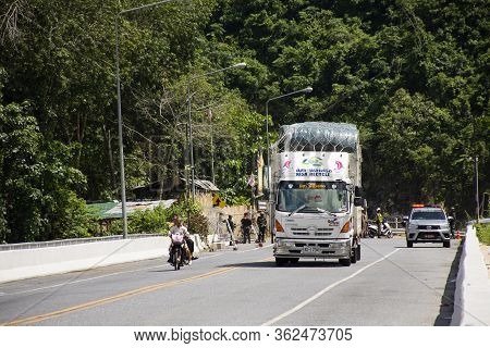 Yala, Thailand - August 16 : Travelers Thai People Stop Vehicle On Road Bridge Crossing Bang Lang Re
