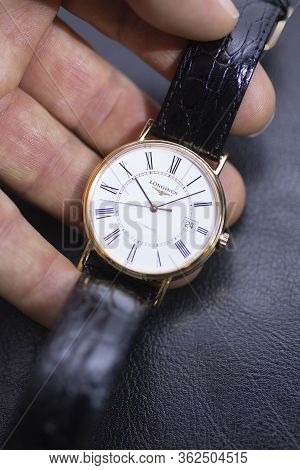 Saint-imier, Switzerland 31.03.2020 - Closeup Image Of Longines Watch In The Male Palm Longines Man 