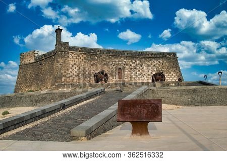 Arrecife, Lanzarote, Spain - May 16, 2016: A View Of The Historic Castillo De San Gabriel In Arrecif