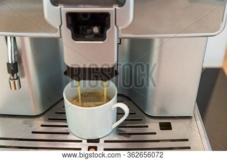Self-service Coffee Machines Offer Consistent, Quality Coffee In Hotel, Sport Club Or Office. Espres
