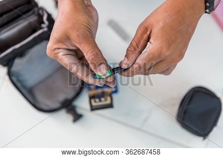 Optical Fiber Installation With Digital Fiber Optical Fusion Spl. High Precision Fiber Optic Cleaver