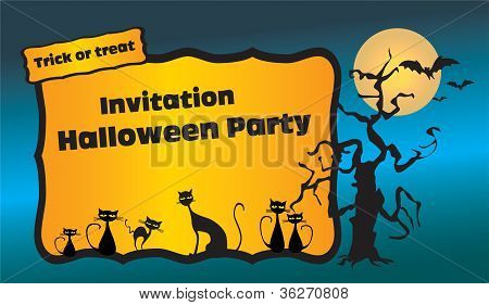 Invitation til Halloween med sorte katte, flagermus og uhyggelige træ