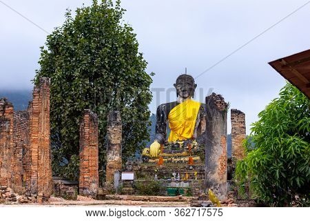 Ancient Ruin Of Wat Pia Wat (16th Century) Remaining From The War In Meuang Khoun Xieng Khouang Prov