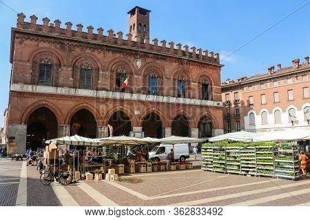 Cremona, Italy - Circa September 2018. View Of Cremona City Hall In Sunny Day.