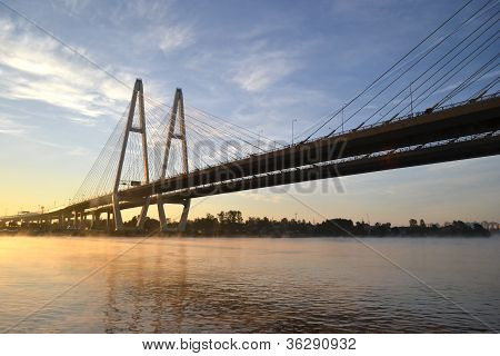 ค้ำยันสายสะพานข้ามแม่น้ำ Neva
