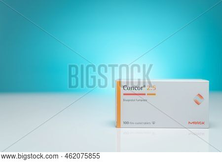 Chonburi, Thailand-august 19, 2022 : Concor 2.5 Product Of Merck In Paper Box Packaging On Gradient 