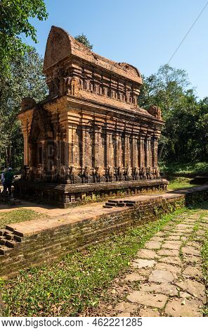 My Son, Vietnam - 15 February, 2020: My Son Is A Cluster Of Abandoned And Partially Ruined Hindu Tem