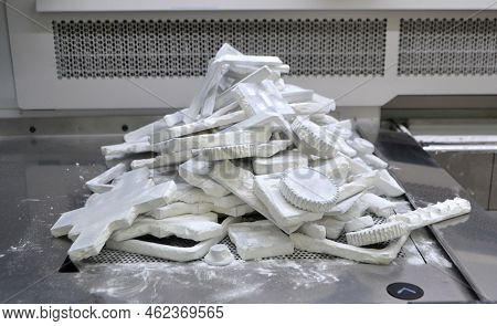 Detail Objects Printed On Powder 3d Printer And Covered White Polyamide Powder Close-up. Technology 