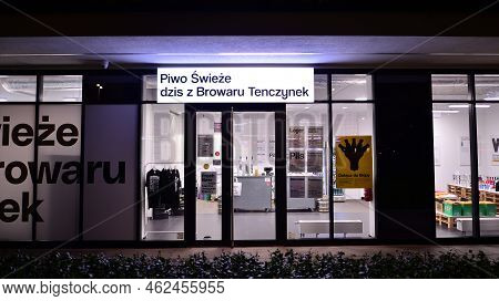 Warsaw, Poland. 28 September 2022. The Illuminated Piwo Swieze Dzis Z Browaru Tenczynek Storefront A