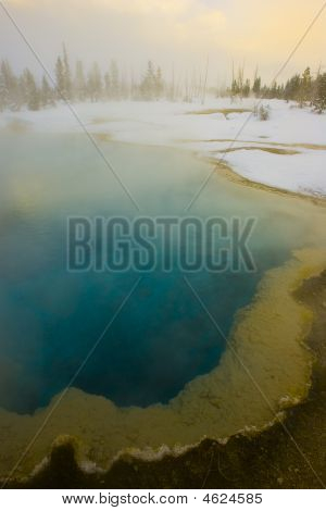 Kışın Yellowstone kaplıca
