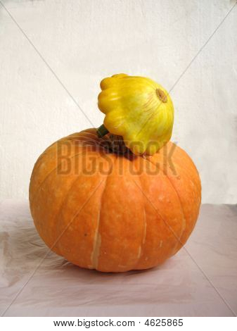 Una calabaza y una calabaza